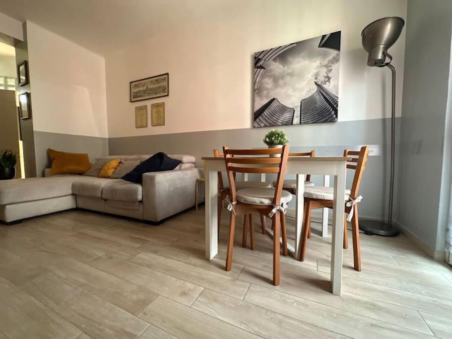 Art&Design Close To Bocconi University Milaan Buitenkant foto